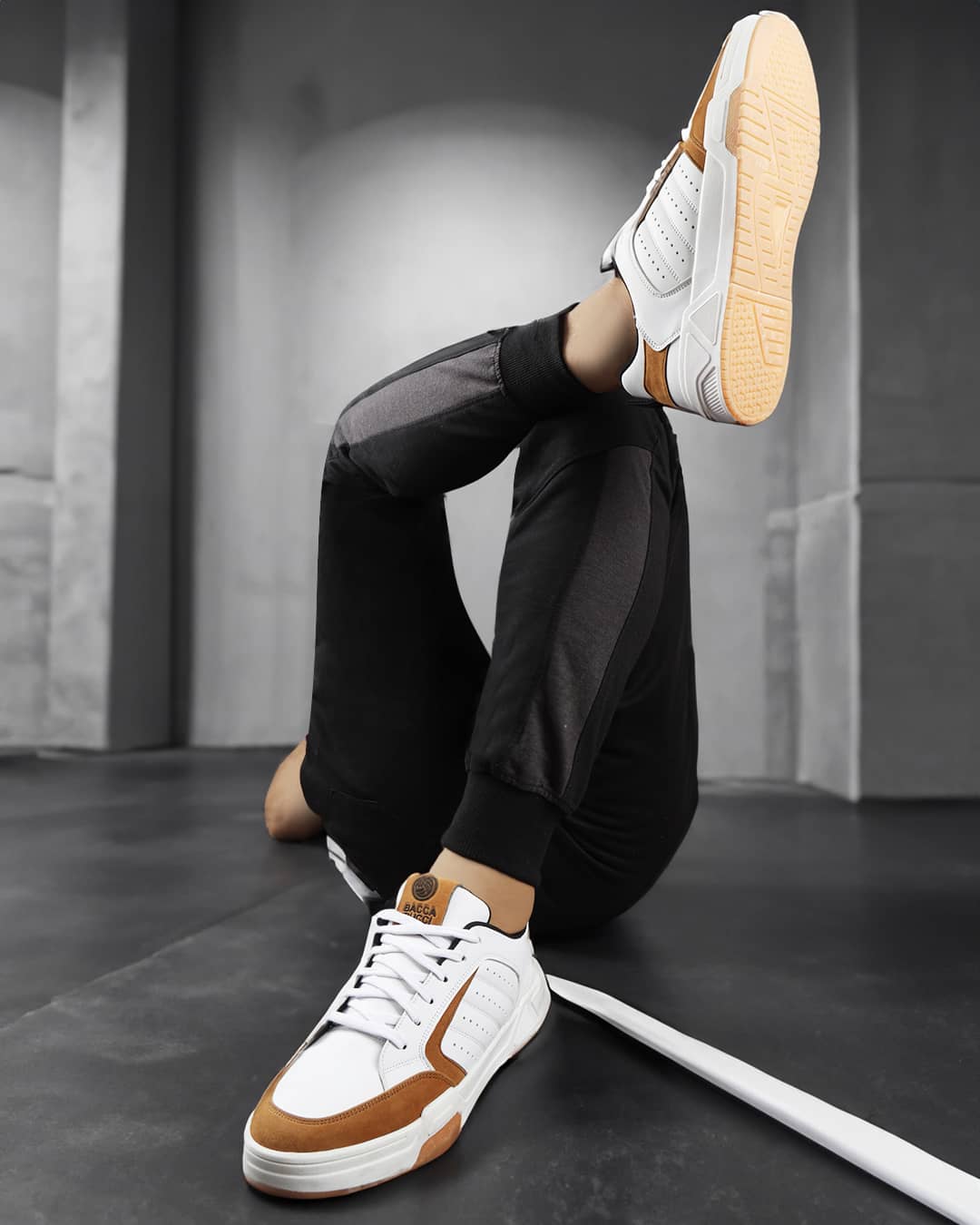 Manhattan Low-Top Sneakers