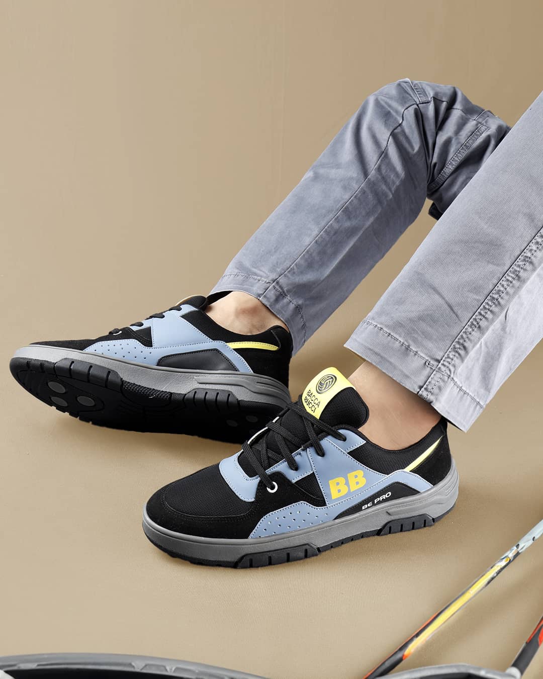 Groove Low Top Sneakers