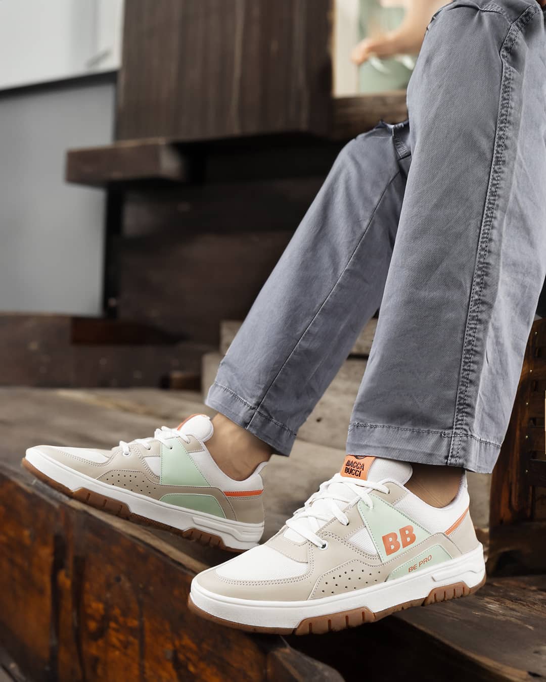 Groove Low Top Sneakers