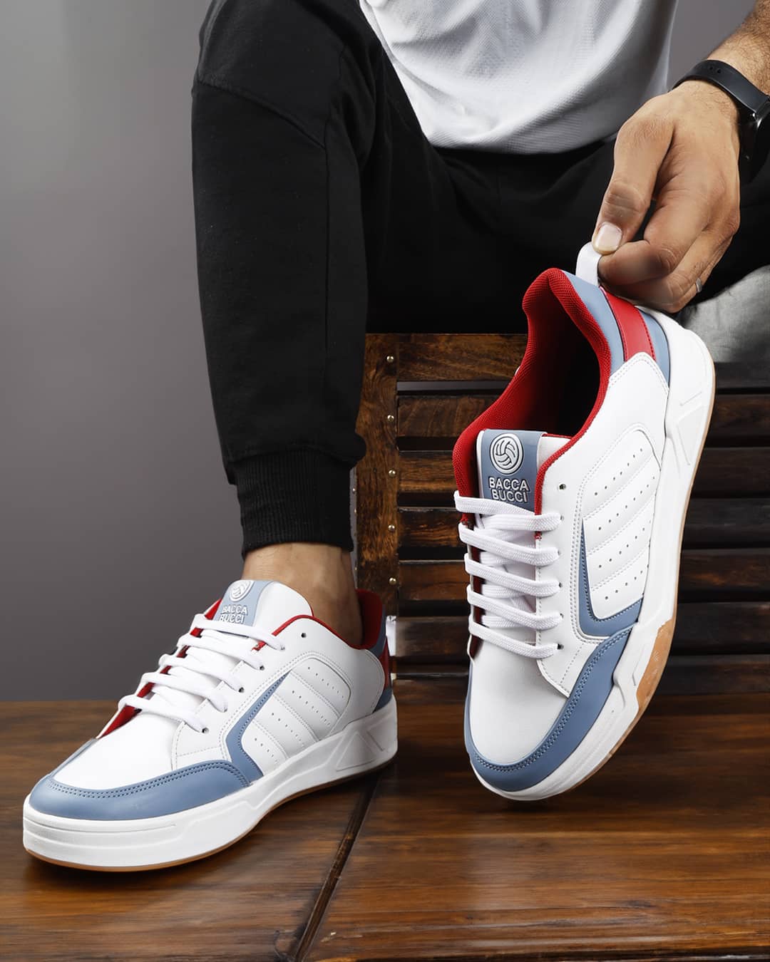 Manhattan Low-Top Sneakers