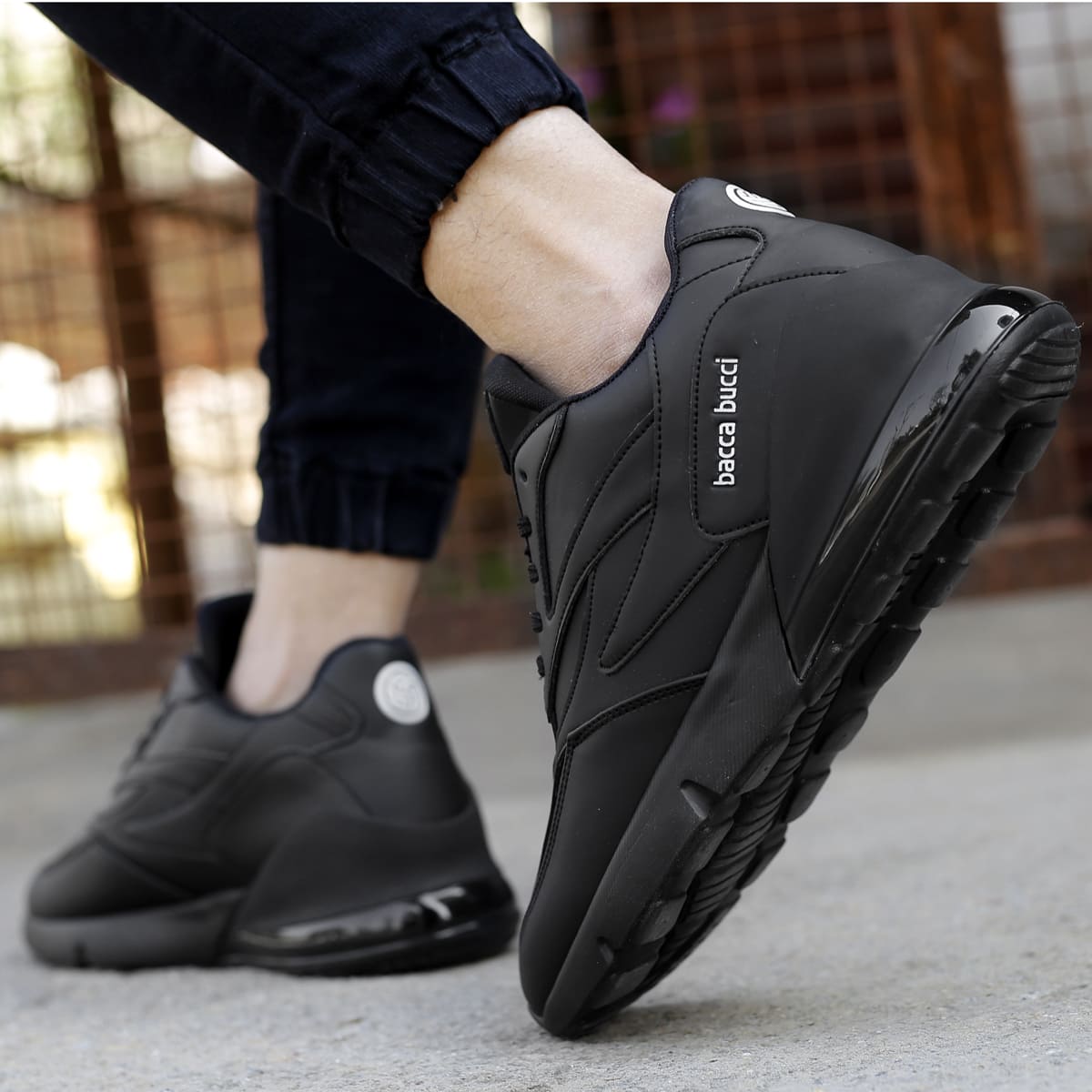 Urban Retro Series 2.0 Low-Top Sneaker