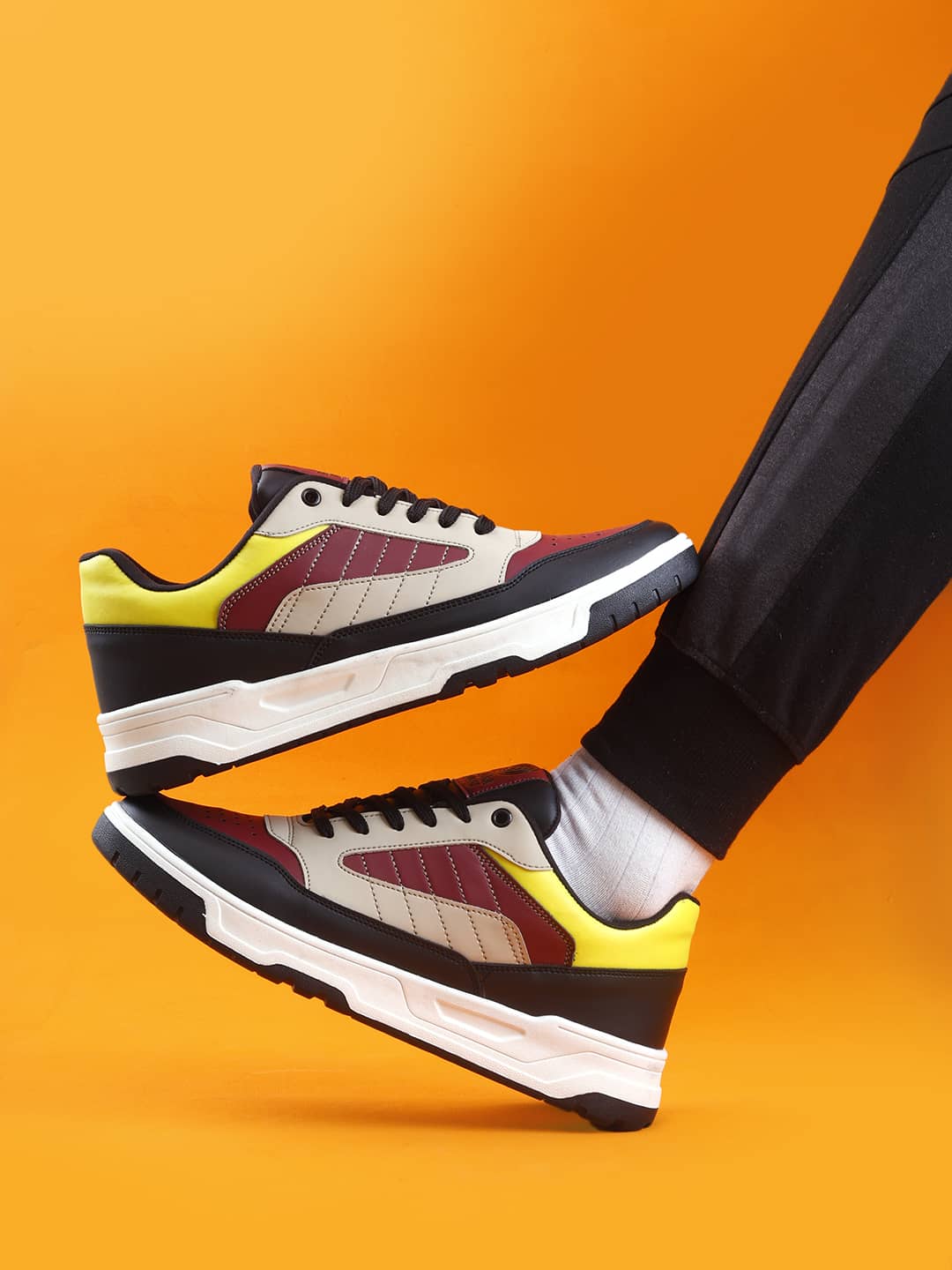 Downtown Dynamo LOW-TOP SNEAKERS