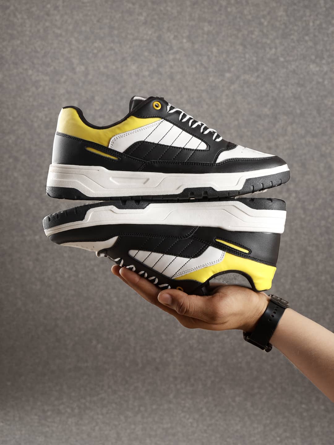 Downtown Dynamo LOW-TOP SNEAKERS