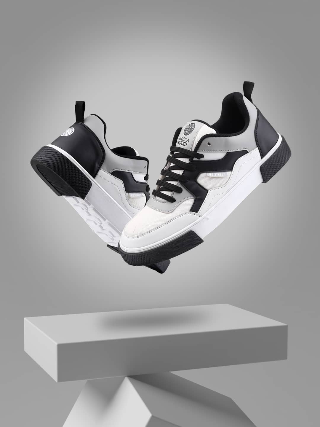 SHARK LOW-TOP SNEAKERS