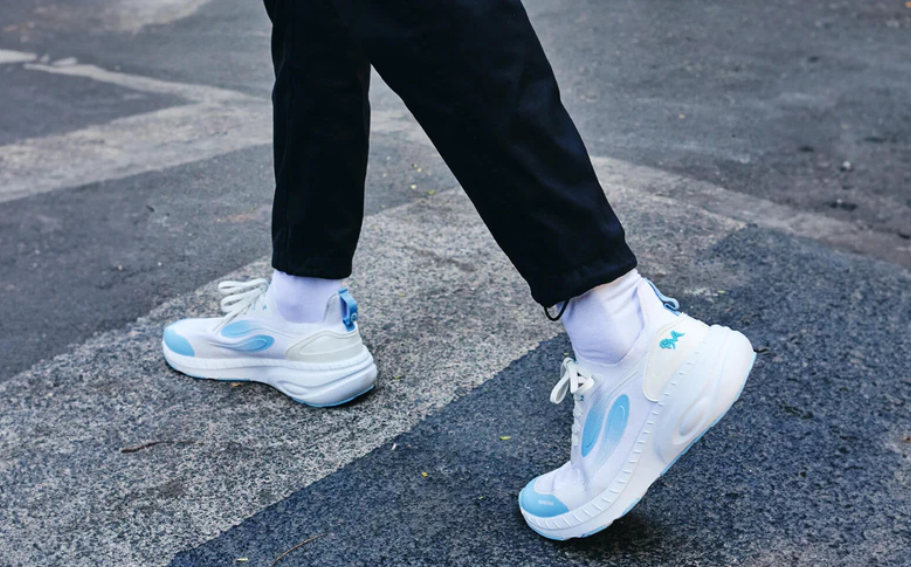 Begin Walk - Cruise : White-Blue